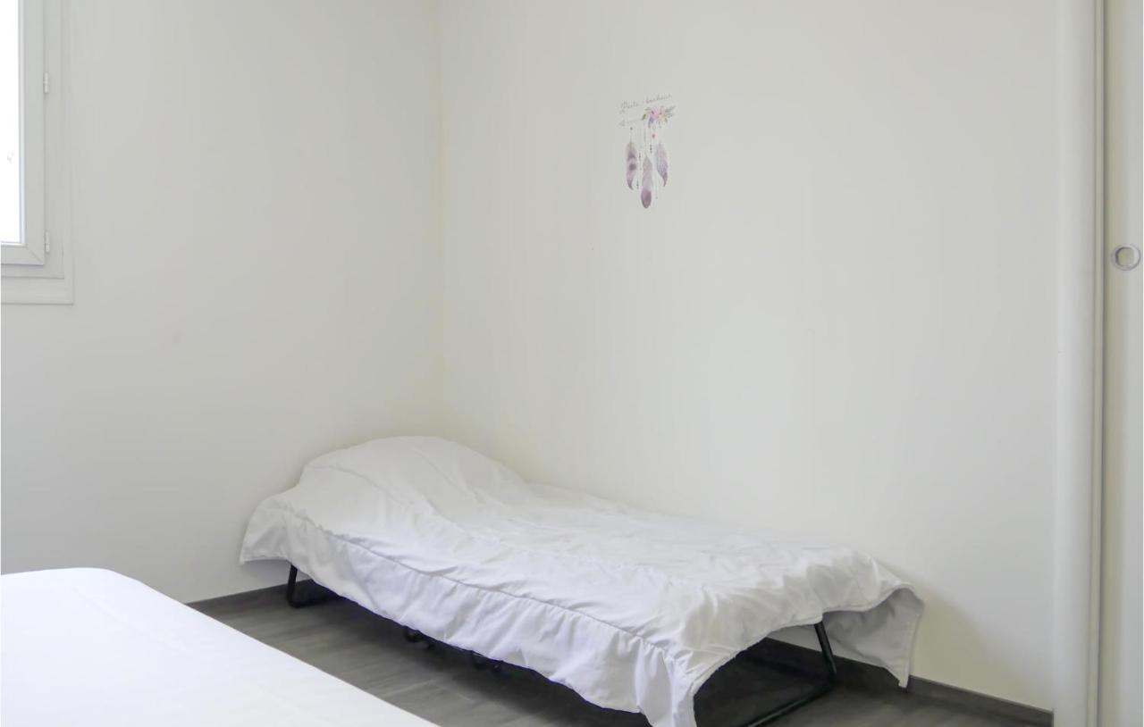 Gorgeous Apartment In Pirou With Kitchen ภายนอก รูปภาพ